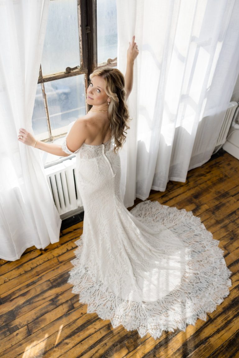 elegant wedding dress photo
