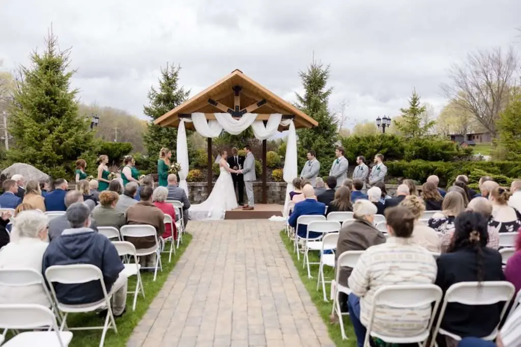 wedding ceremony - Caberfae Peaks - Michigan wedding photographer